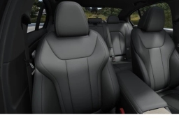 BMW 3 Series 330i NA xDrive Sedan 2026