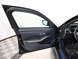 BMW 3 Series 330i NA xDrive Sedan 2026