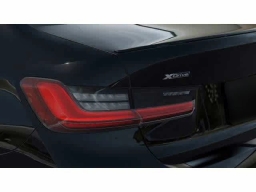 BMW 3 Series 330i NA xDrive Sedan 2026