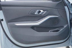 BMW 3 Series 330i NA xDrive Sedan 2026