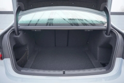 BMW 3 Series 330i NA xDrive Sedan 2026