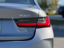 BMW 3 Series 330i NA xDrive Sedan 2026