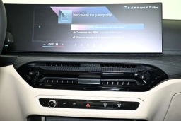 BMW 3 Series 330i NA xDrive Sedan 2026