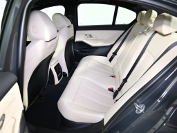 BMW 3 Series 330i NA xDrive Sedan 2026