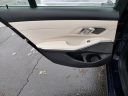 BMW 3 Series 330i NA xDrive Sedan 2026