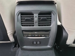 BMW 3 Series 330i NA xDrive Sedan 2026