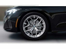 BMW 3 Series 330i NA xDrive Sedan 2026