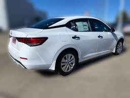 Nissan Sentra S CVT 2025