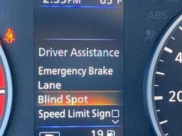 Nissan Sentra S CVT 2025