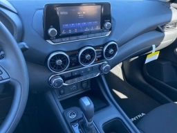 Nissan Sentra S CVT 2025