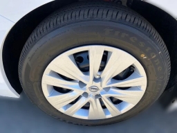 Nissan Sentra S CVT 2025