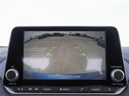 Nissan Sentra SV CVT 2025