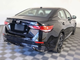 Nissan Sentra SR CVT 2025