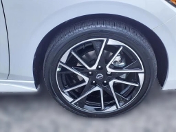 Nissan Sentra SR CVT 2025