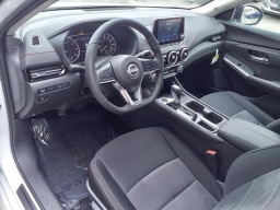 Nissan Sentra SR CVT 2025