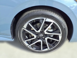 Nissan Sentra SR CVT 2025