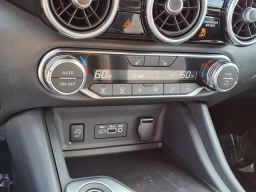 Nissan Sentra SR CVT 2025