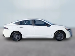 Nissan Sentra SV Sedan 2026