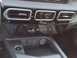 Nissan Sentra SV Sedan 2026