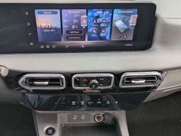 Nissan Sentra SV Sedan 2026