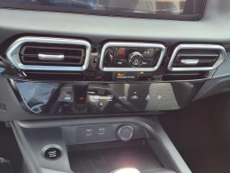 Nissan Sentra SV Sedan 2026