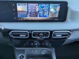 Nissan Sentra SV Sedan 2026