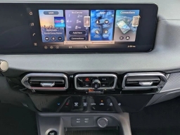 Nissan Sentra SV Sedan 2026