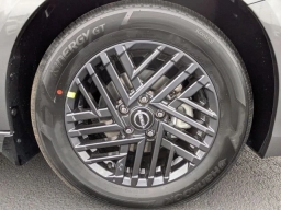 Nissan Sentra SV Sedan 2026