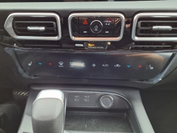 Nissan Sentra SR Sedan 2026