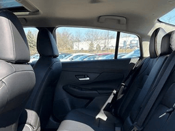 Nissan Sentra SR Sedan 2026