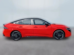 Nissan Sentra SR Sedan 2026