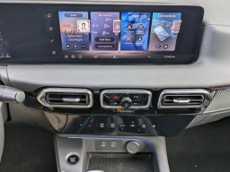 Nissan Sentra SR Sedan 2026