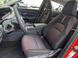 Nissan Sentra SR Sedan 2026