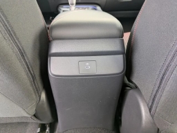 Nissan Sentra SR Sedan 2026