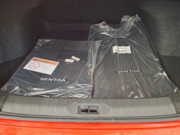 Nissan Sentra SR Sedan 2026