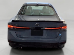 Nissan Sentra SR Sedan 2026