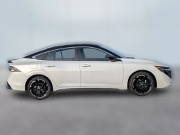 Nissan Sentra SR Sedan 2026