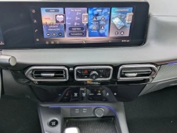 Nissan Sentra SR Sedan 2026