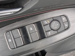 Nissan Sentra SR Sedan 2026