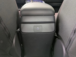 Nissan Sentra SR Sedan 2026