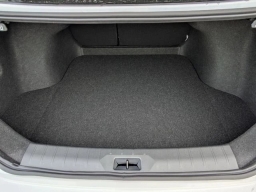 Nissan Sentra SR Sedan 2026