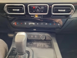 Nissan Sentra SR Sedan 2026