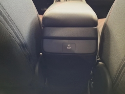 Nissan Sentra SR Sedan 2026