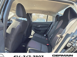 Nissan Sentra SR Sedan 2026