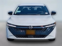 Nissan Sentra SR Sedan 2026