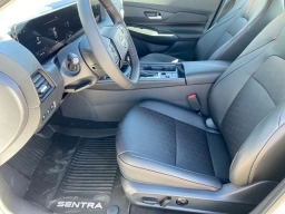 Nissan Sentra SR Sedan 2026