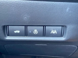 Nissan Sentra SR Sedan 2026