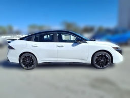 Nissan Sentra SR Sedan 2026