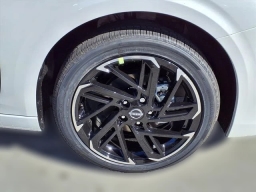 Nissan Sentra SR Sedan 2026