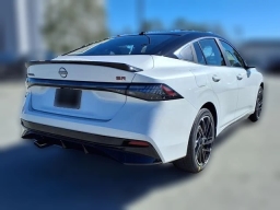 Nissan Sentra SR Sedan 2026